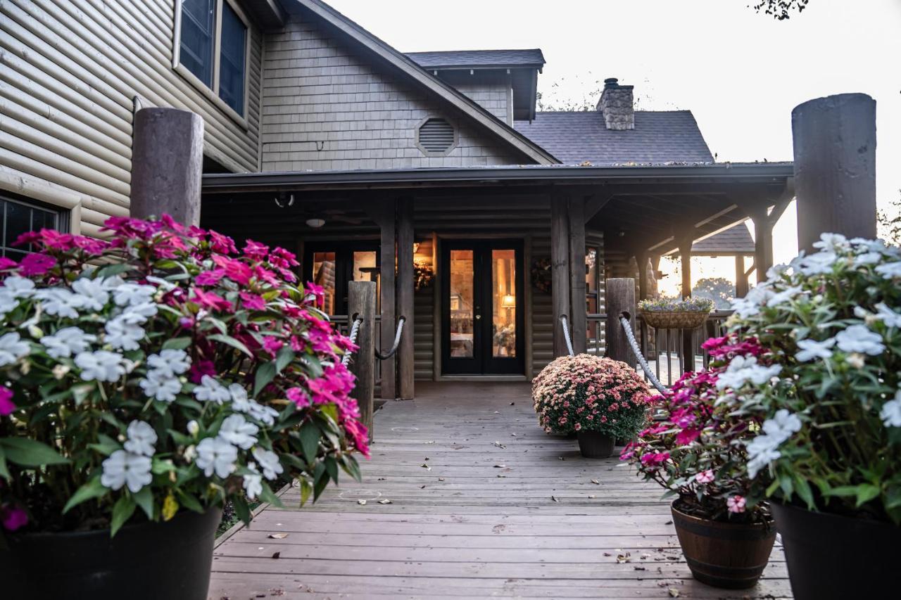 River Wellness Lodge Kingston Exterior foto